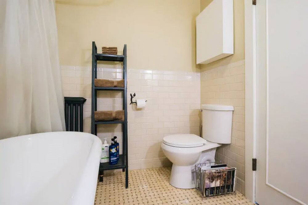 Photo of Bathroom in Riverdale