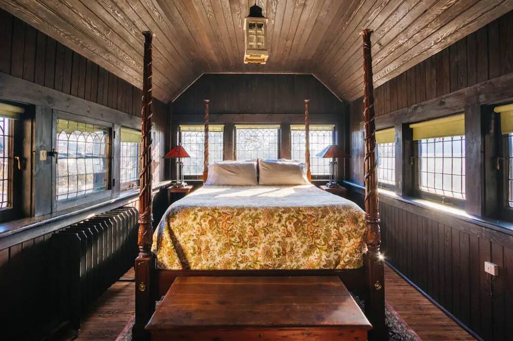 Photo of Bedroom in Riverdale