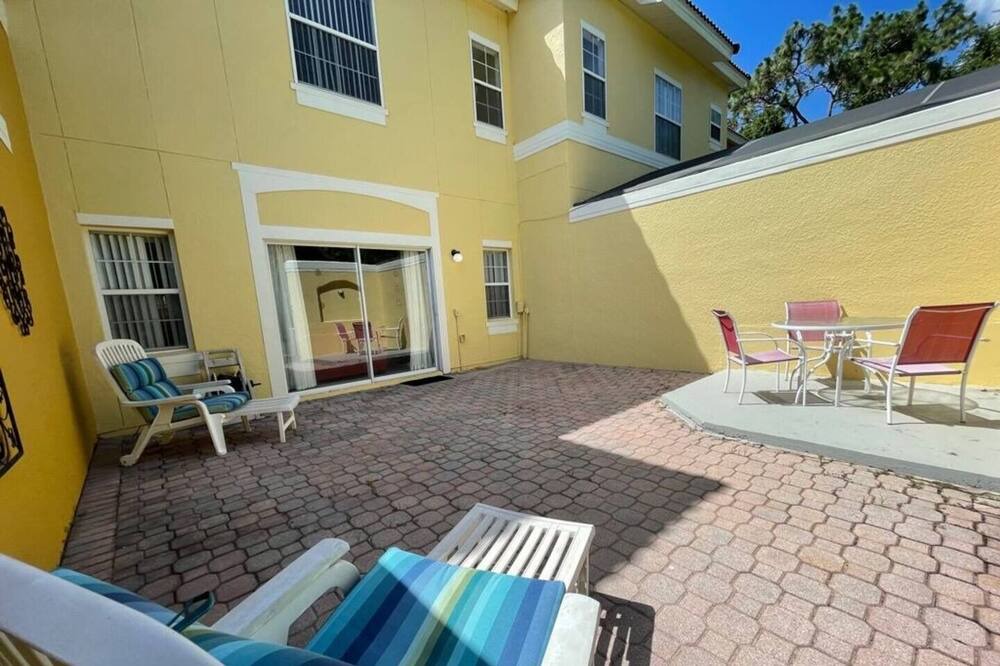 Photo of Patio Balcony in Lake Berkley