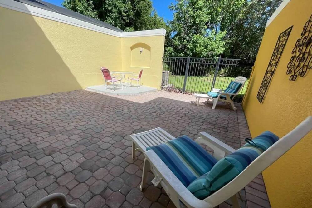 Photo of Patio Balcony in Lake Berkley