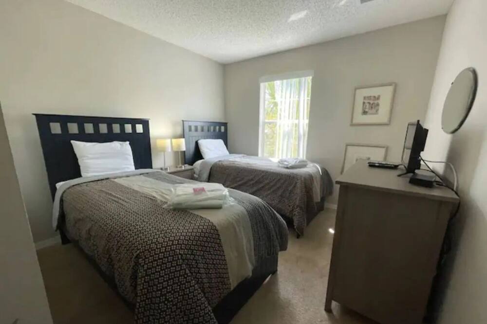 Photo of Bedroom in Lake Berkley