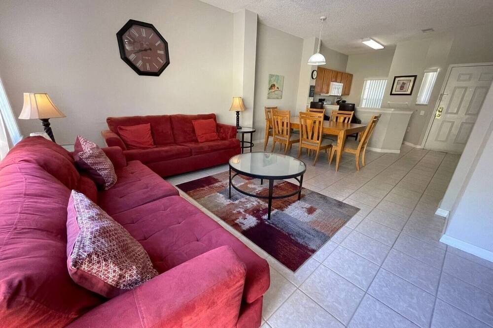 Photo of Livingroom in Lake Berkley