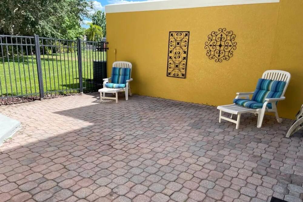 Photo of Patio Balcony in Lake Berkley