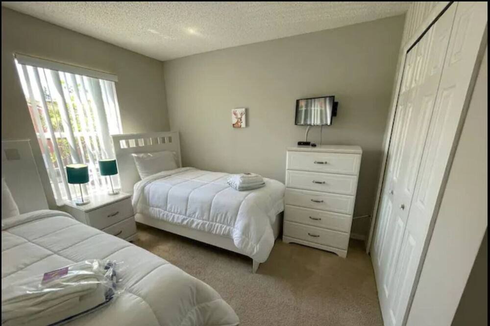 Photo of Bedroom in Lake Berkley