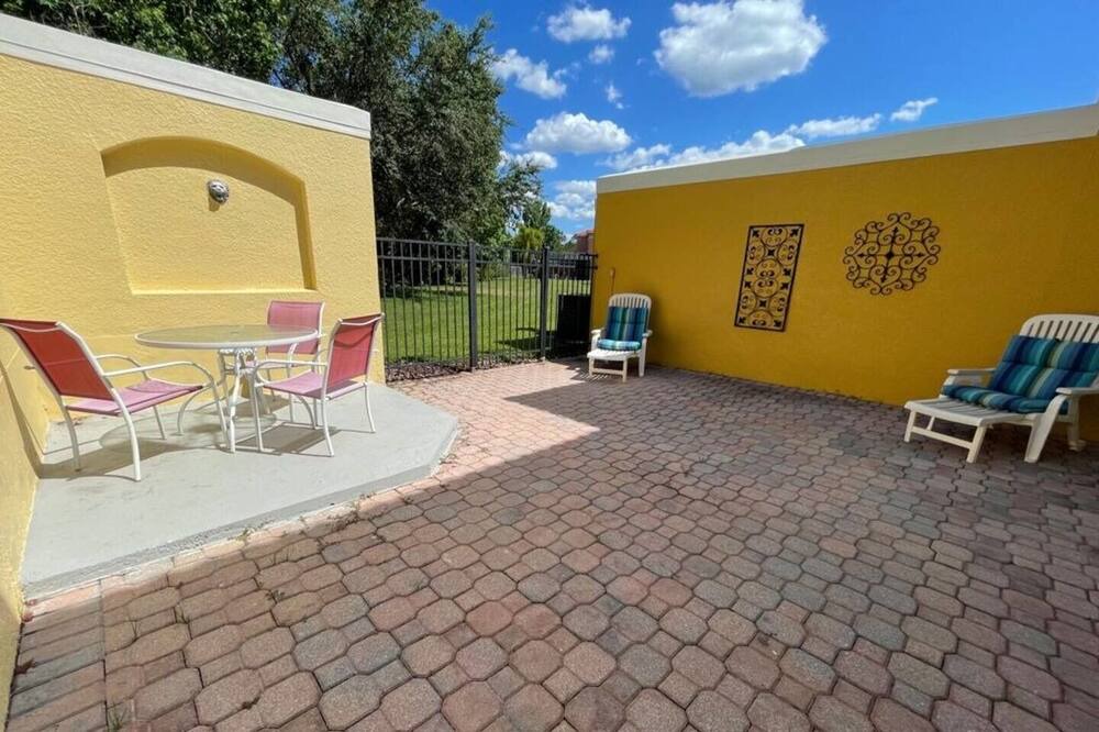 Photo of Patio Balcony in Lake Berkley