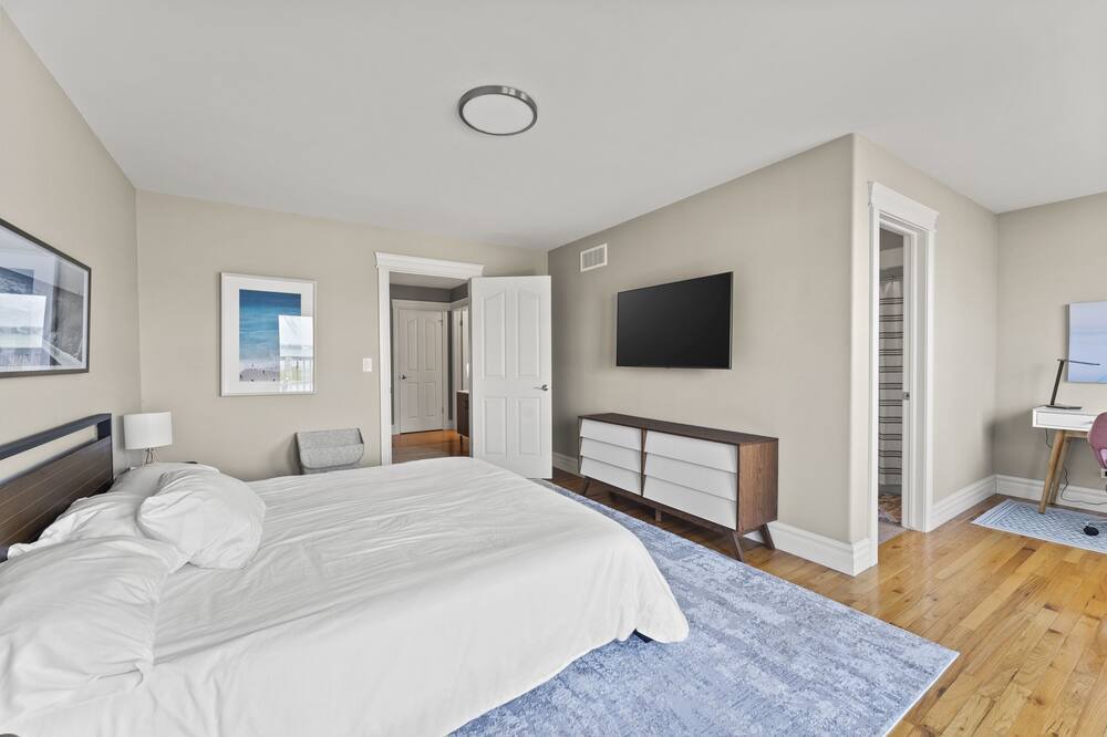Photo of Bedroom in Amherstburg