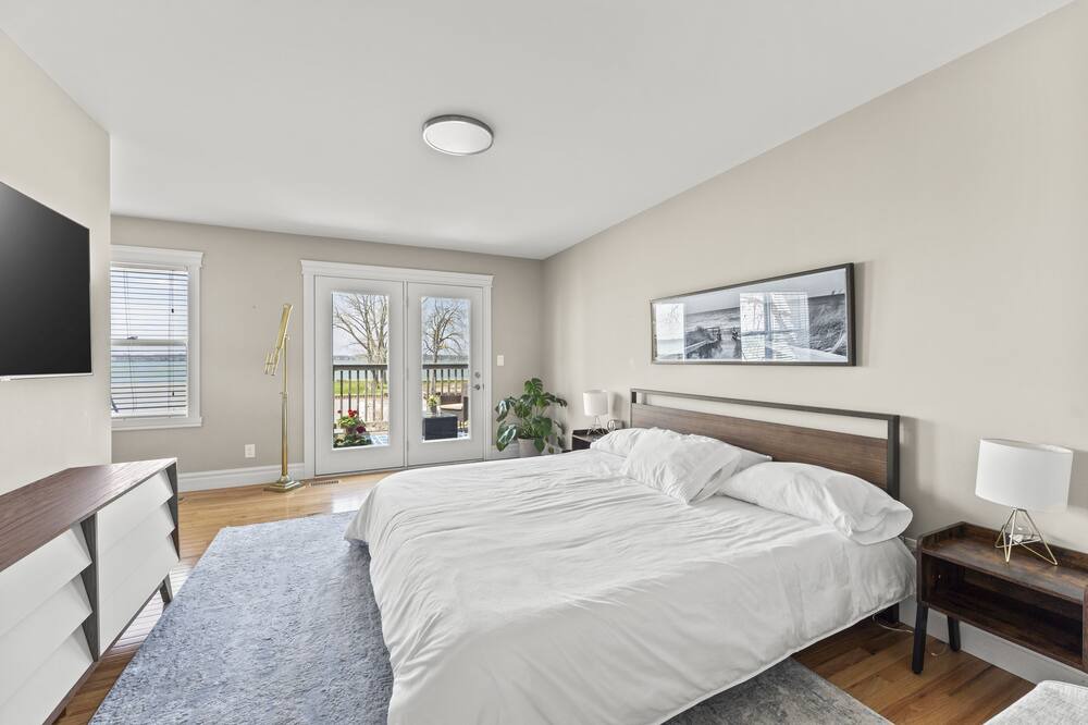 Photo of Bedroom in Amherstburg