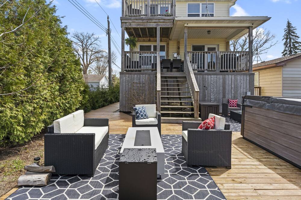 Photo of Patio Balcony in Amherstburg