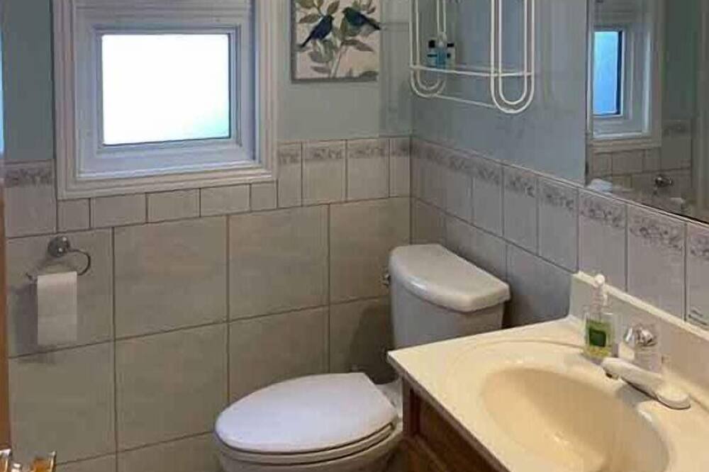 Photo of Bathroom in Cloyne