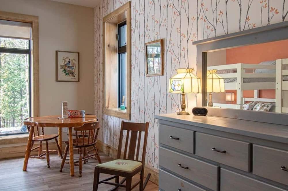 Photo of Bedroom in Kinmount