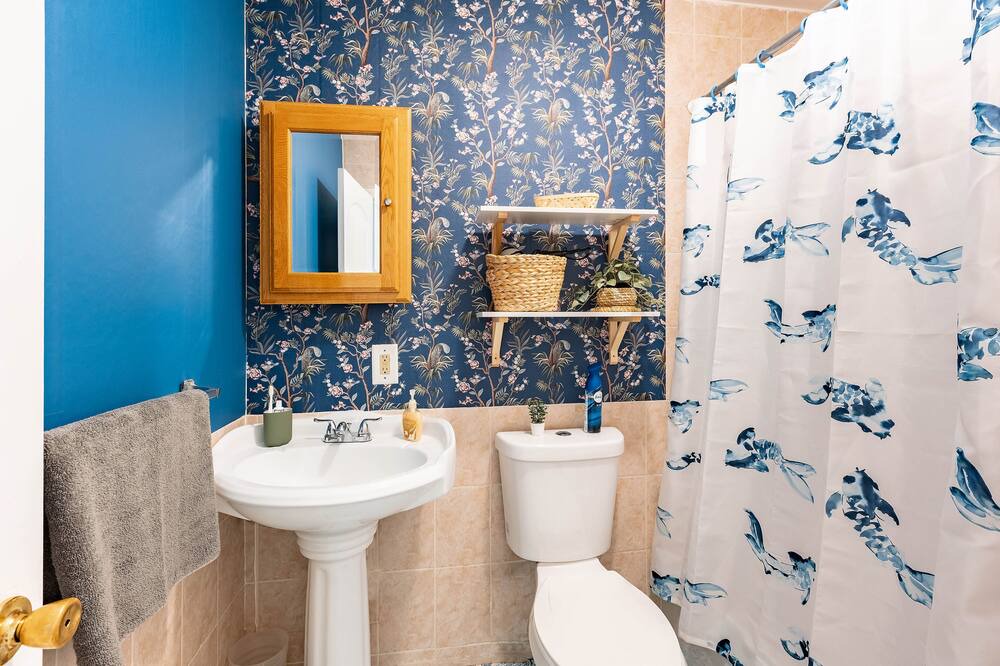 Photo of Bathroom in Crown Heights