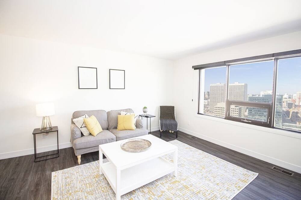 Photo of Livingroom in Downtown Winnipeg