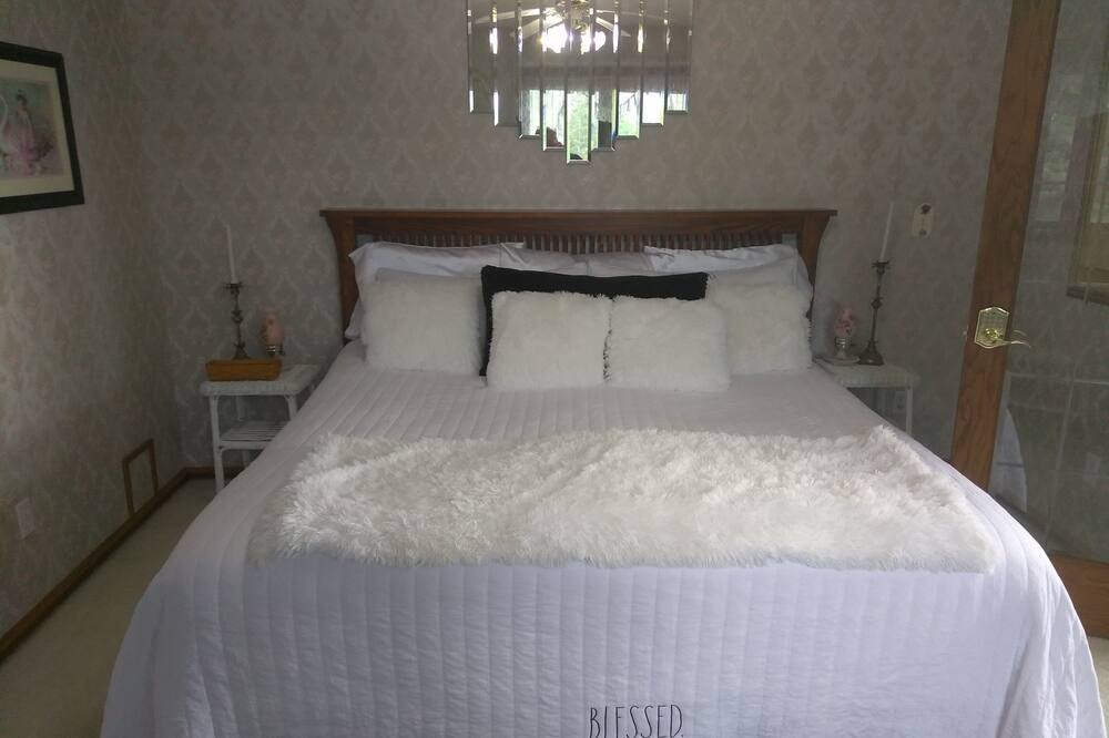 Photo of Bedroom in Duluth