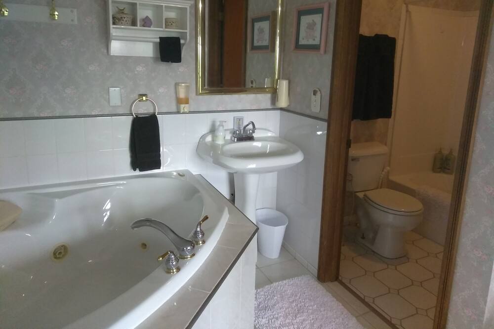 Photo of Bathroom in Duluth