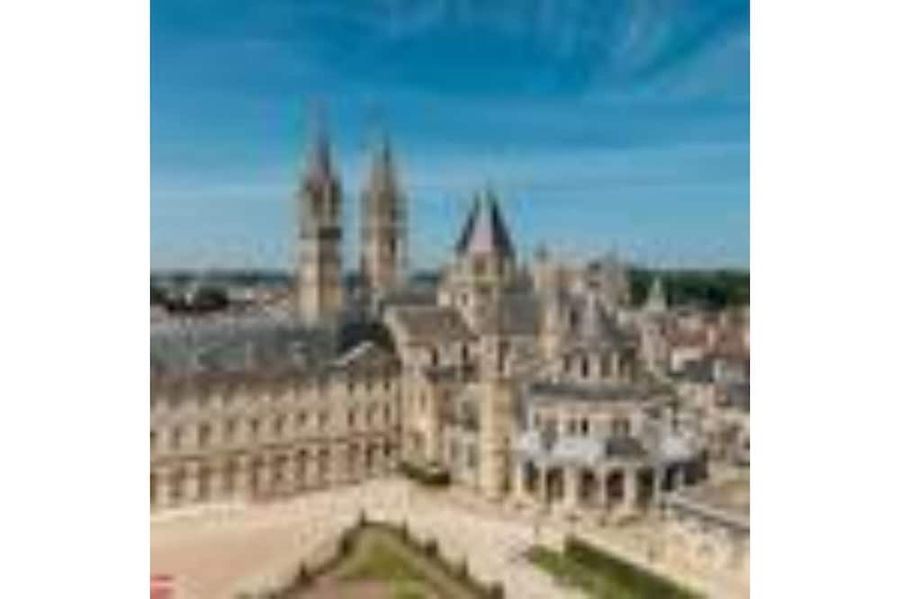 Photo of Others in Le Bas Vaucelles