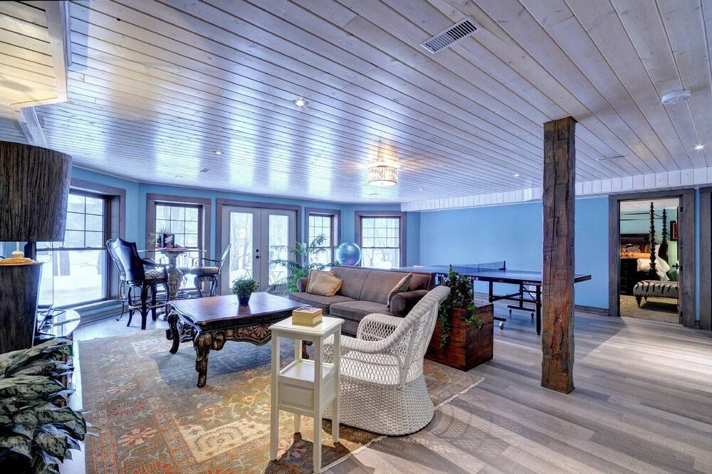 Photo of Livingroom in Eagle Lake
