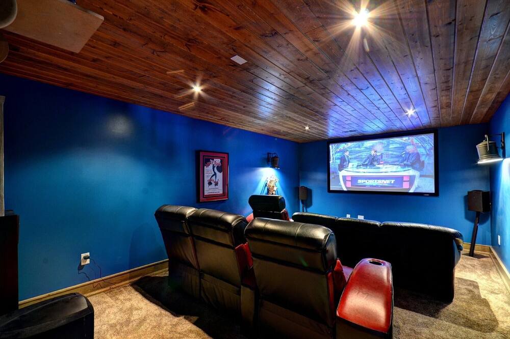 Photo of Livingroom in Eagle Lake