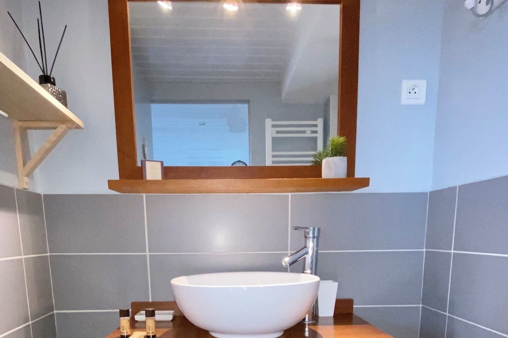 Photo of Bathroom in Montgaillard-Lauragais