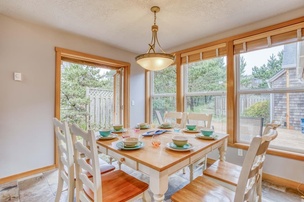 Photo of Kitchen in Kiwanda Shores