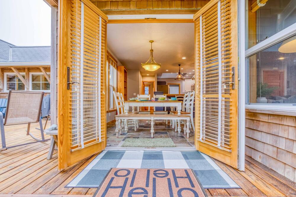 Photo of Patio Balcony in Kiwanda Shores