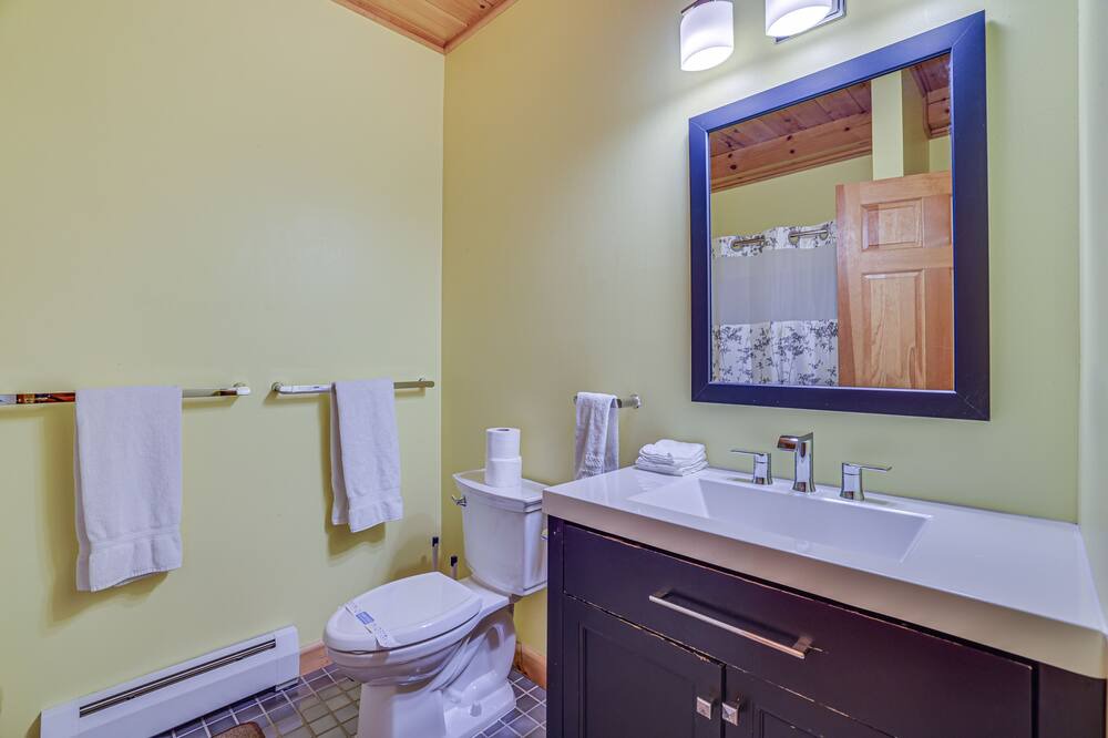 Photo of Bathroom in Lake Ariel
