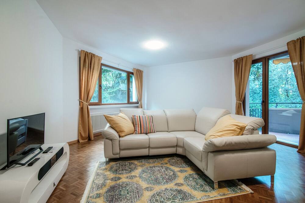 Photo of Livingroom in Paradiso