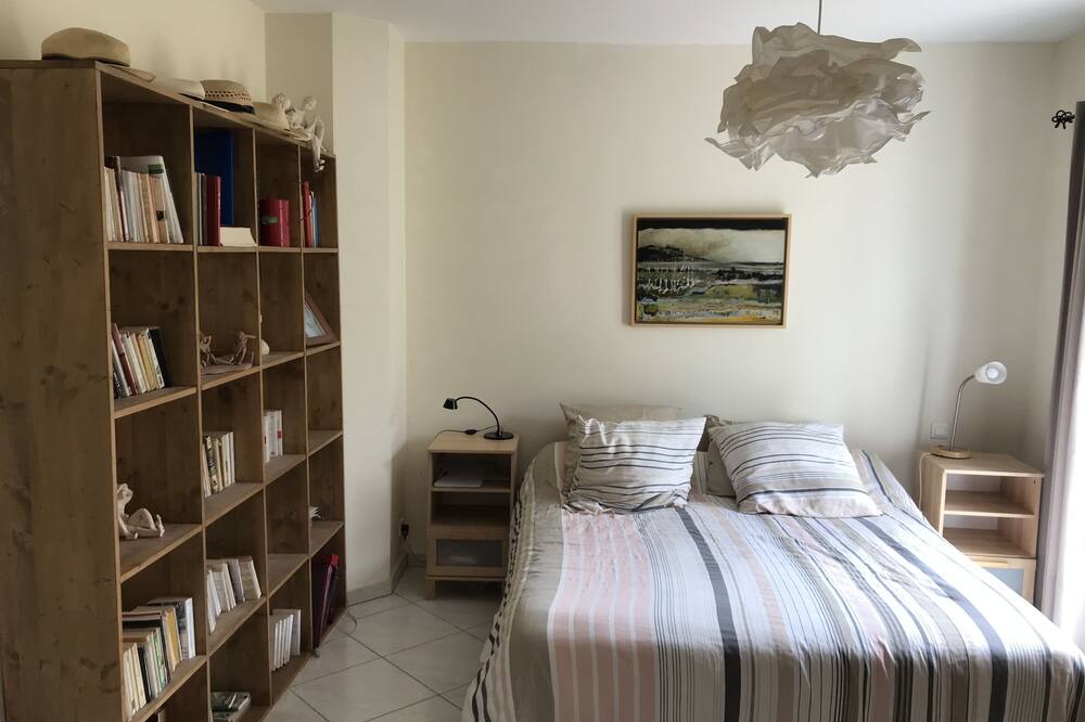 Photo of Bedroom in Saint-Bauzille-de-Montmel