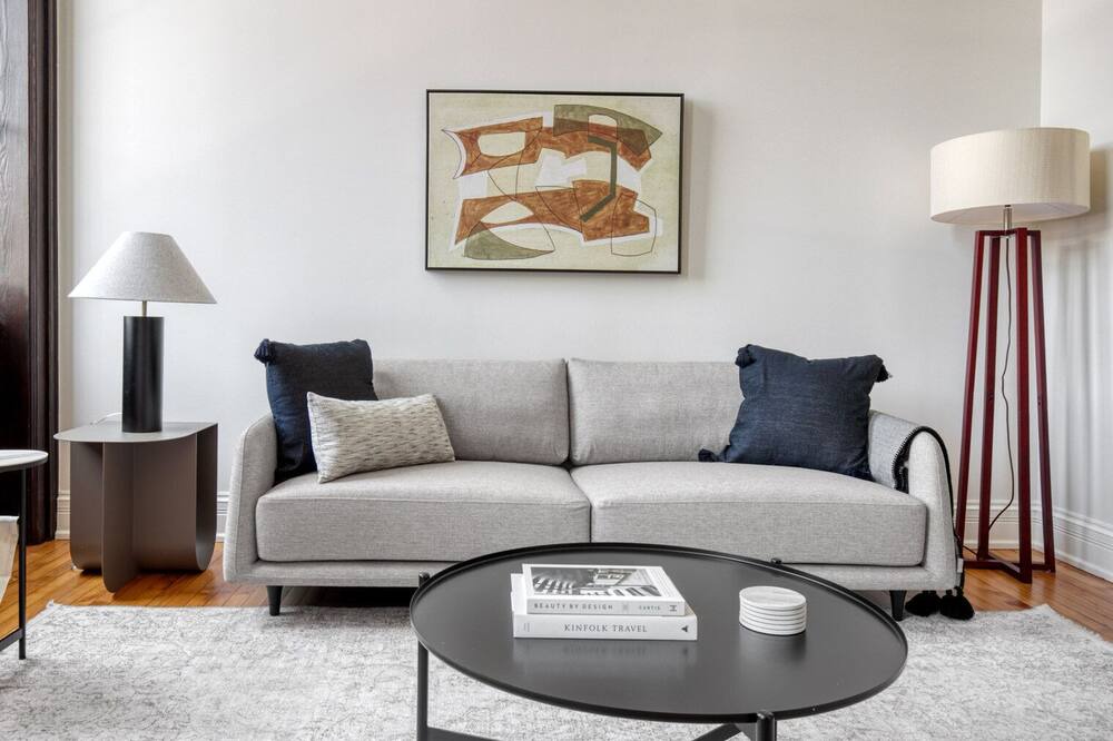 Photo of Livingroom in West Town
