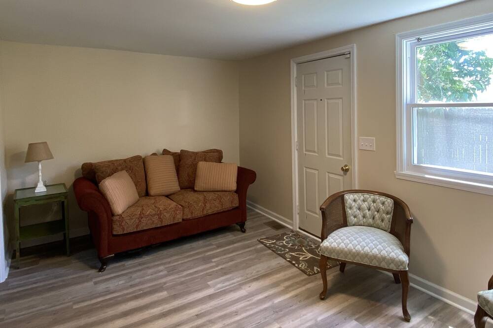 Photo of Livingroom in Madison