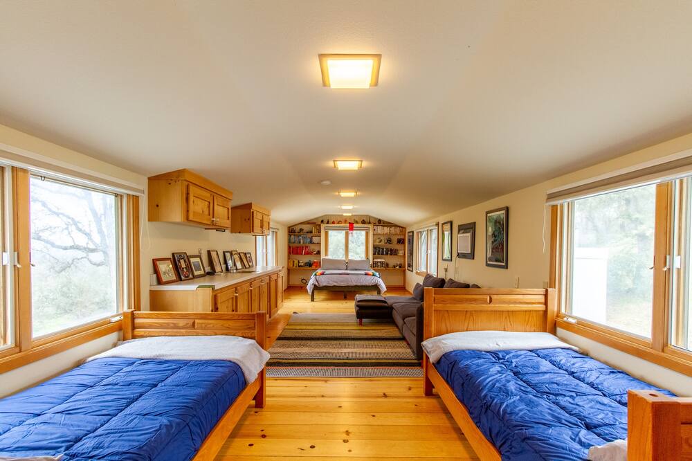 Photo of Bedroom in Mariposa County