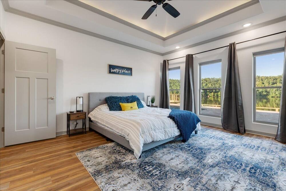 Photo of Bedroom in Royal
