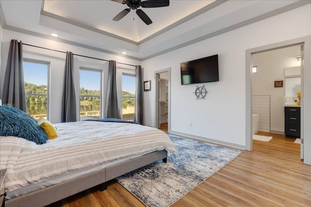 Photo of Bedroom in Royal