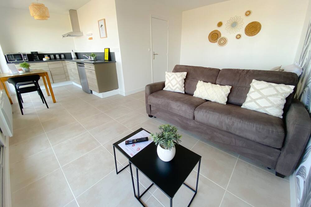 Photo of Bedroom in Port