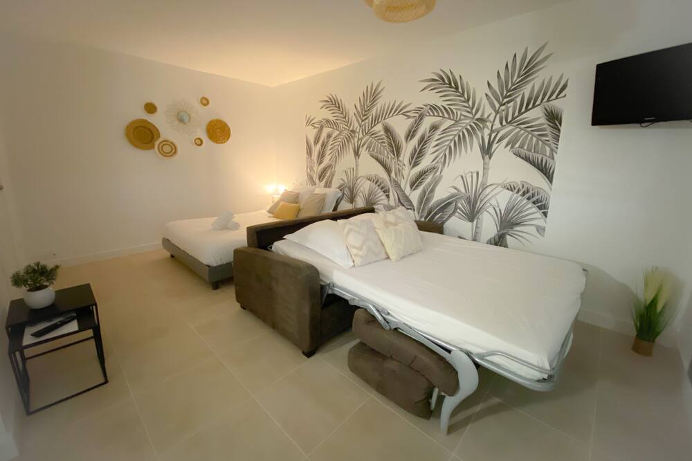 Photo of Others in Port