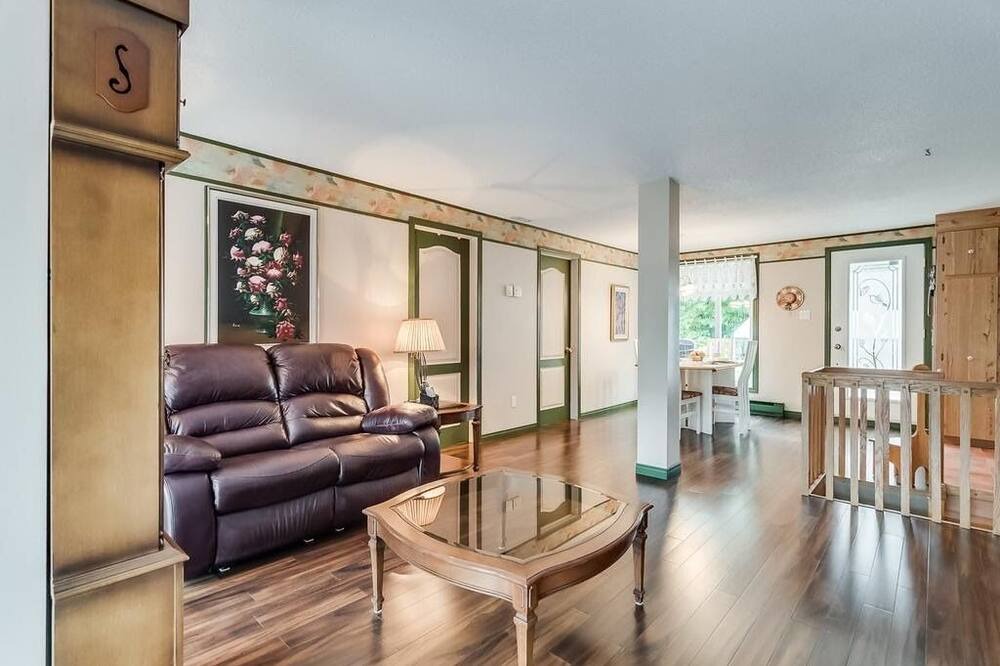 Photo of Livingroom in Val-des-Bois