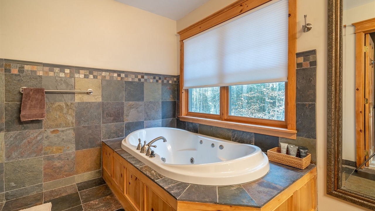 Photo of Others in Jay