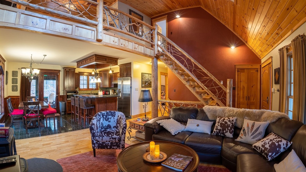 Photo of Others in Jay