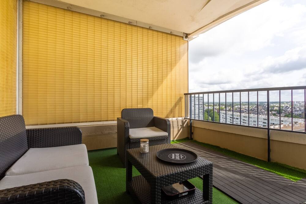 Photo of Patio Balcony in Bourg-l'Eveque
