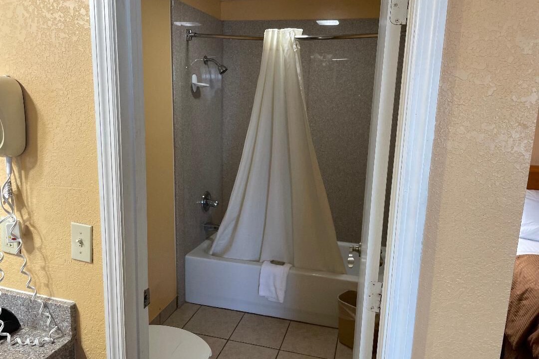 Photo of Bathroom in Lawrenceburg