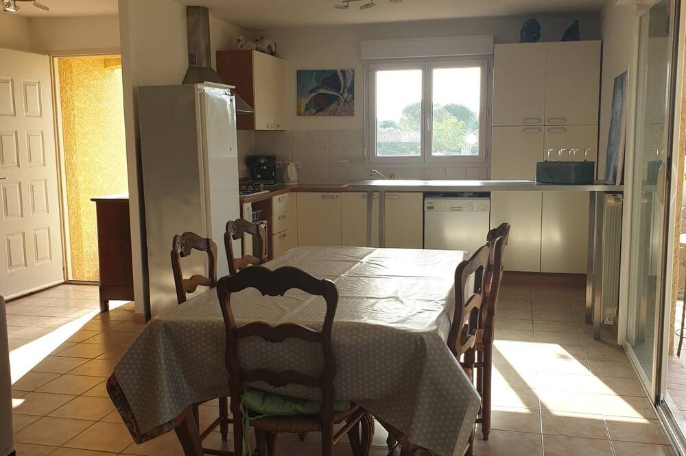Photo of Kitchen in Montaren-et-Saint-Mediers