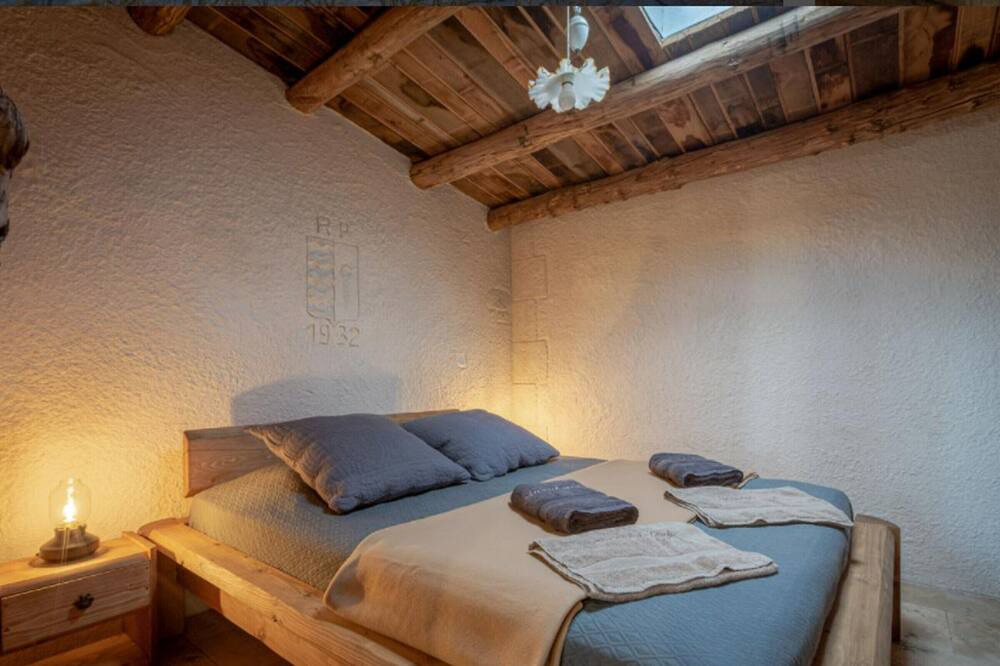 Photo of Bedroom in Crouy-sur-Cosson