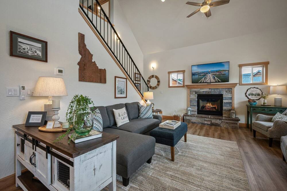 Photo of Livingroom in Dover Bay