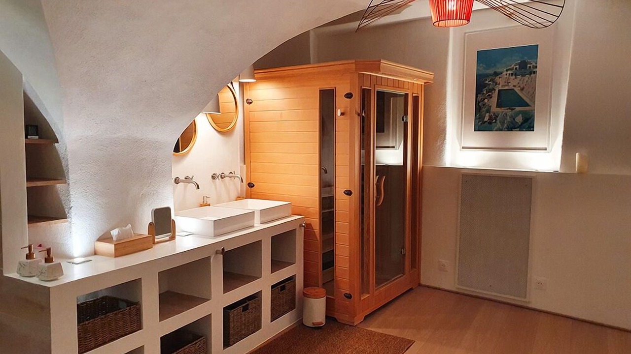 Photo of Others in Nimes City Centre