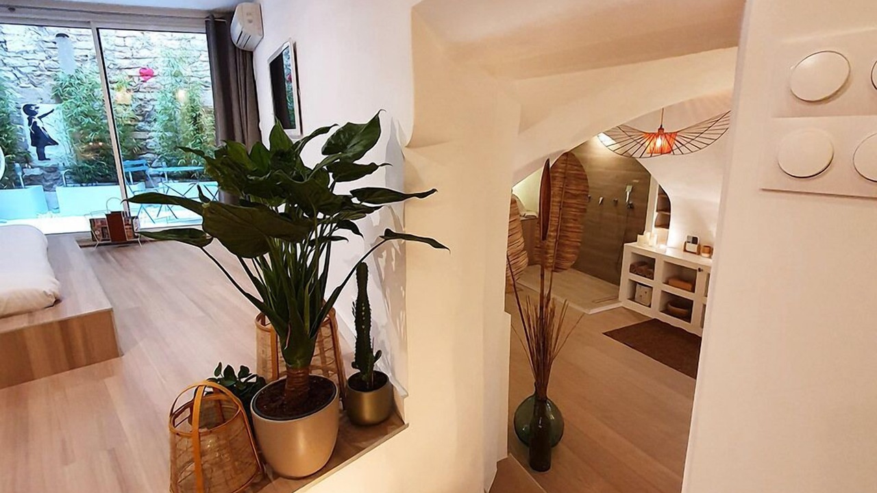 Photo of Others in Nimes City Centre