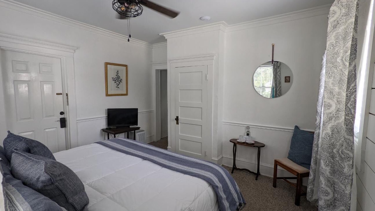 Photo of Bedroom in Downtown Historic District