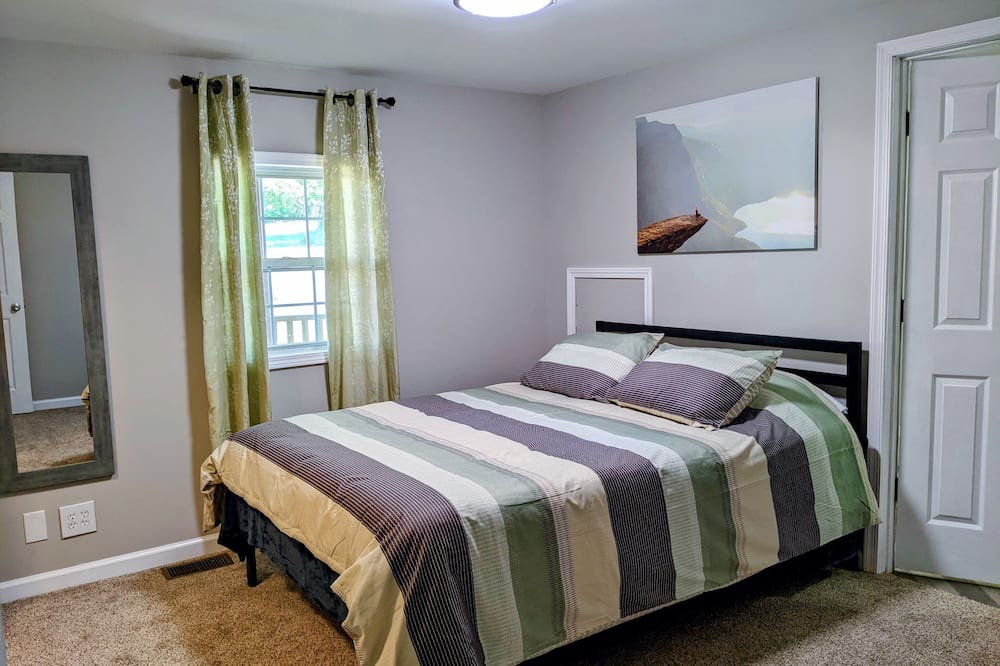 Photo of Bedroom in Fairlawn