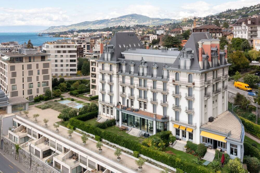 Photo of Others in Montreux