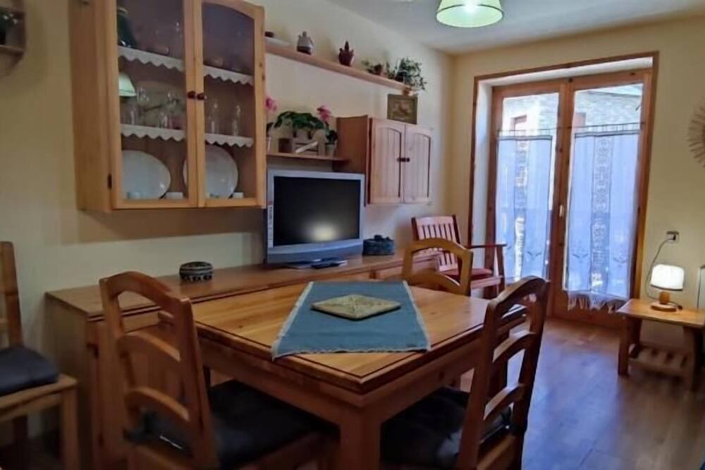 Photo of Kitchen in Barruera