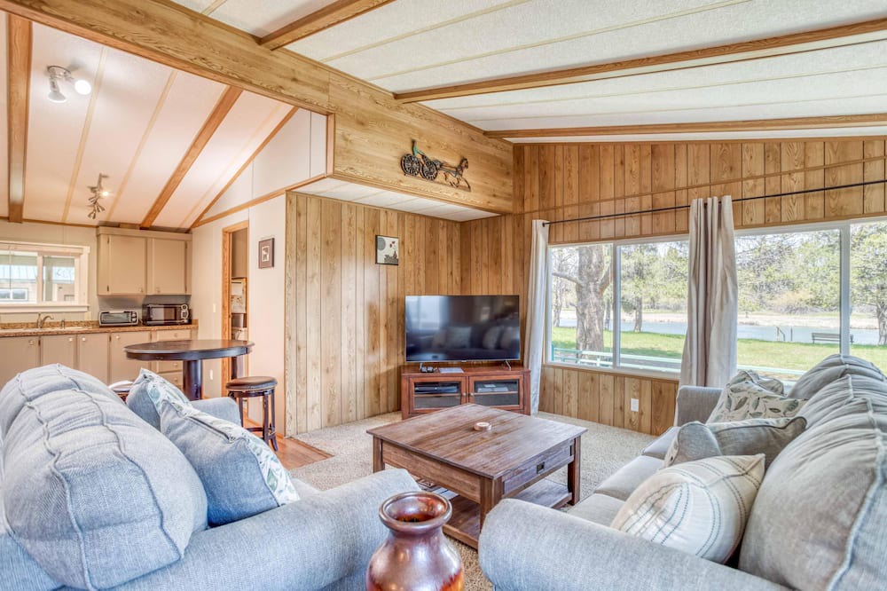 Photo of Livingroom in Three Rivers