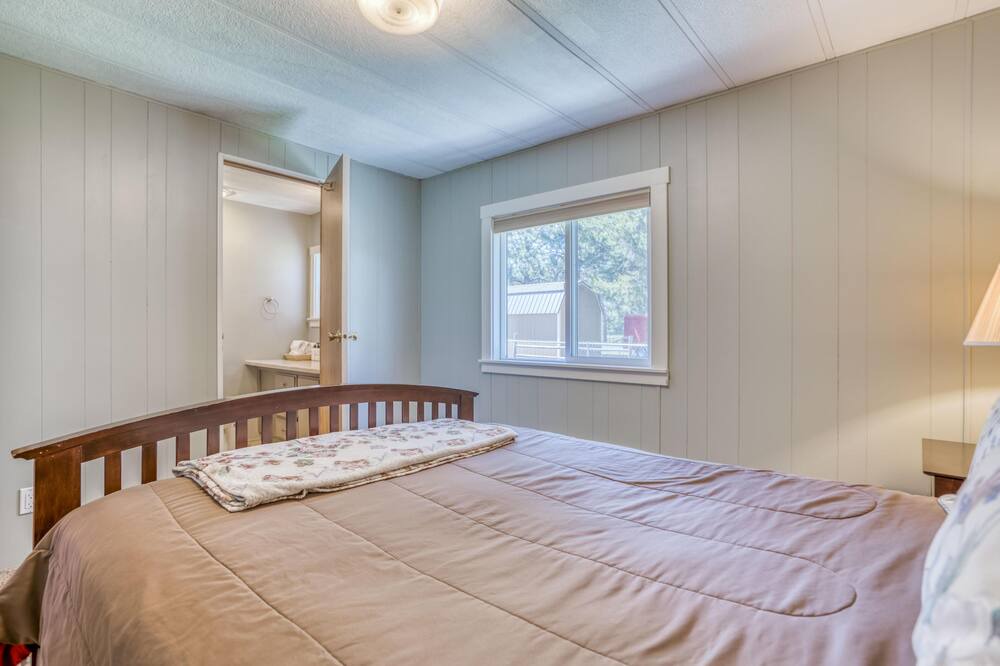 Photo of Bedroom in Three Rivers